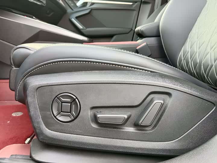 Audi A3 2025 2025款 A3L Limousine 35TFSI 飞驰尊享型