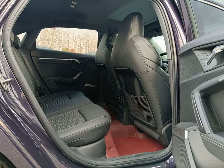 Audi A3 2025 2025款 A3L Limousine 35TFSI 飞驰尊享型