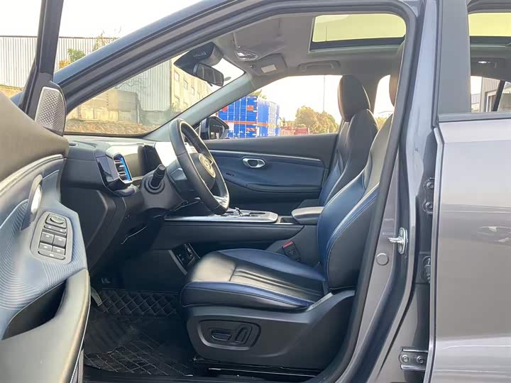 GAC Trumpchi GS3 2023 2023款 影速 270T 劲智版