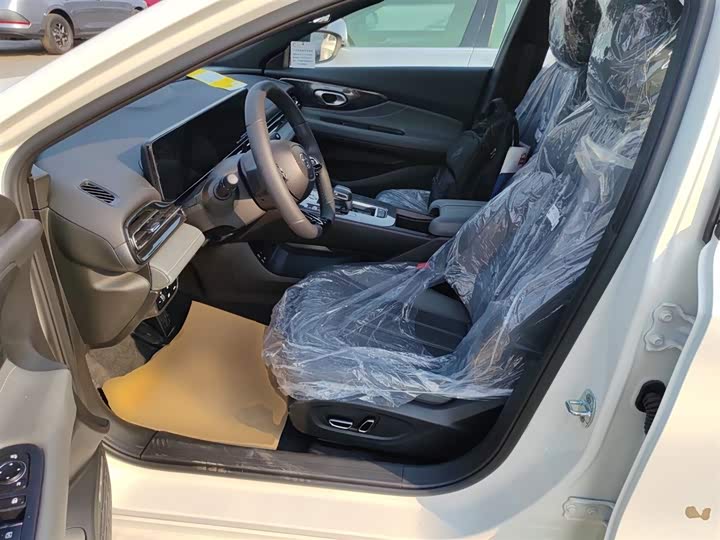 GAC Trumpchi Empow R 2024 2024款 270T DCT 影豹S版