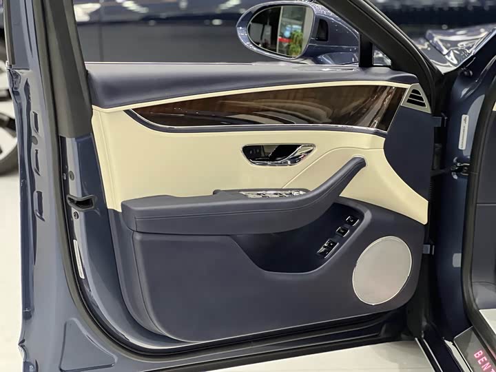 Bentley Flying Spur Hybrid 2022 2022款 2.9T V6 Hybrid