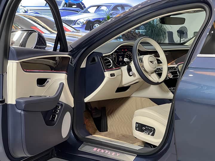 Bentley Flying Spur Hybrid 2022 2022款 2.9T V6 Hybrid