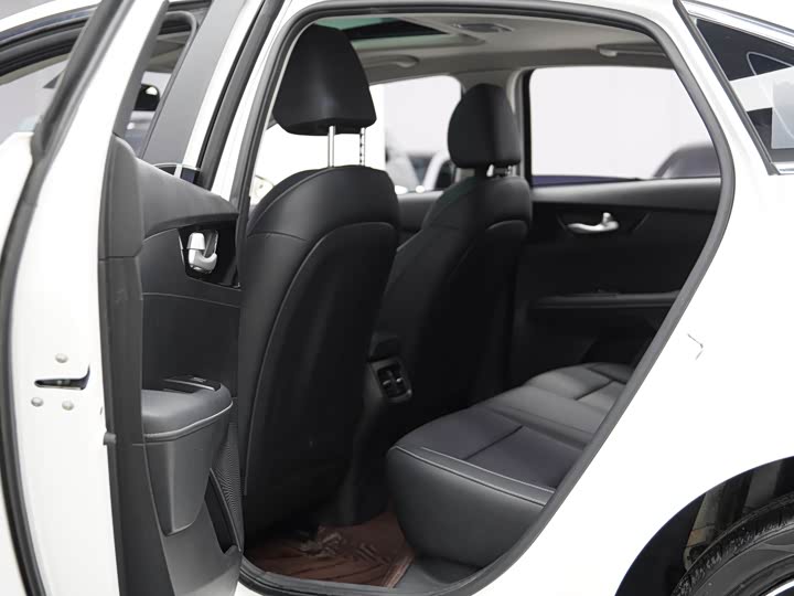 Kia K3 2021 2021款 1.5L CVT时尚版