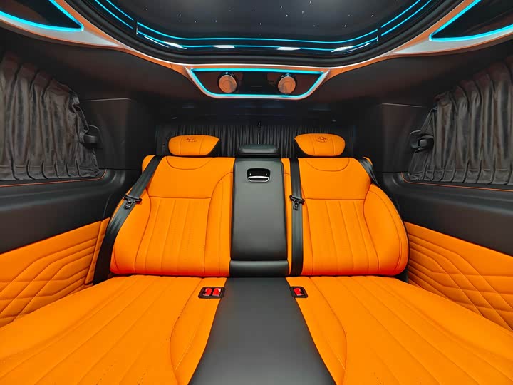 Mercedes-Benz Vito 2024 2024款 2.0T 商务版 7座