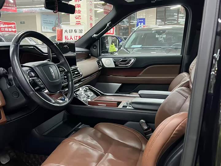 Lincoln Navigator 2022 2022款 3.5T 尊耀版