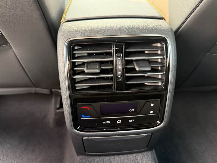 Volkswagen CC 2025 2025款 380TSI 夺目 众享款