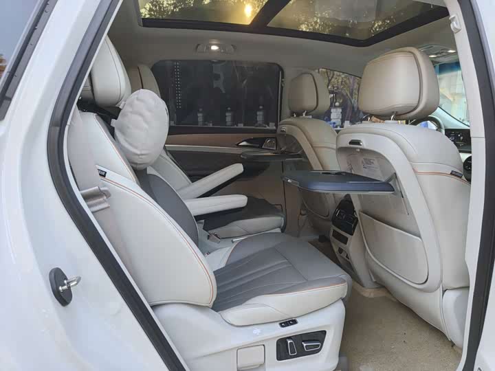 Dongfeng Forthing Yacht 2022 2022款 1.5T DCT逐浪版