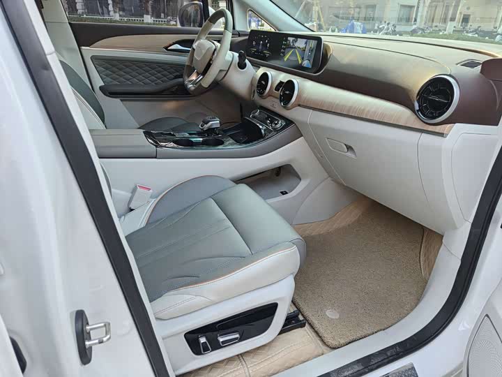 Dongfeng Forthing Yacht 2022 2022款 1.5T DCT逐浪版