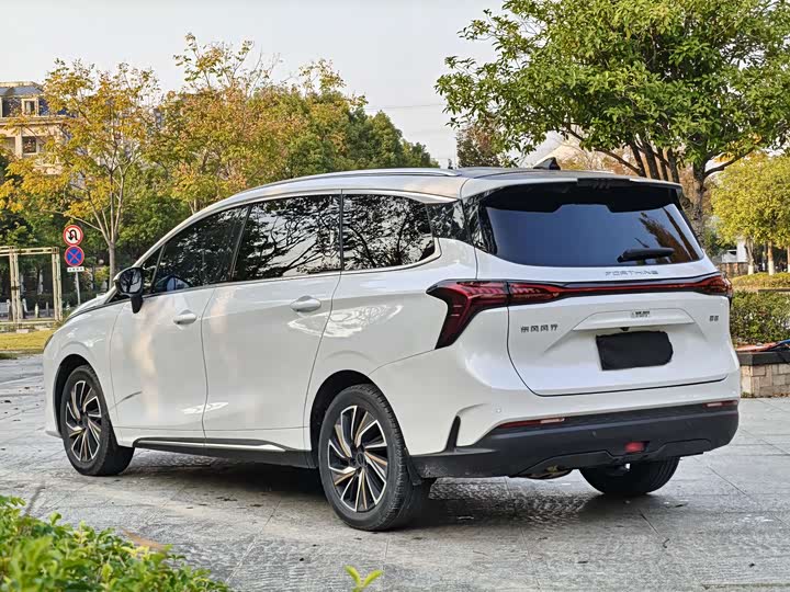 Dongfeng Forthing Yacht 2022 2022款 1.5T DCT逐浪版