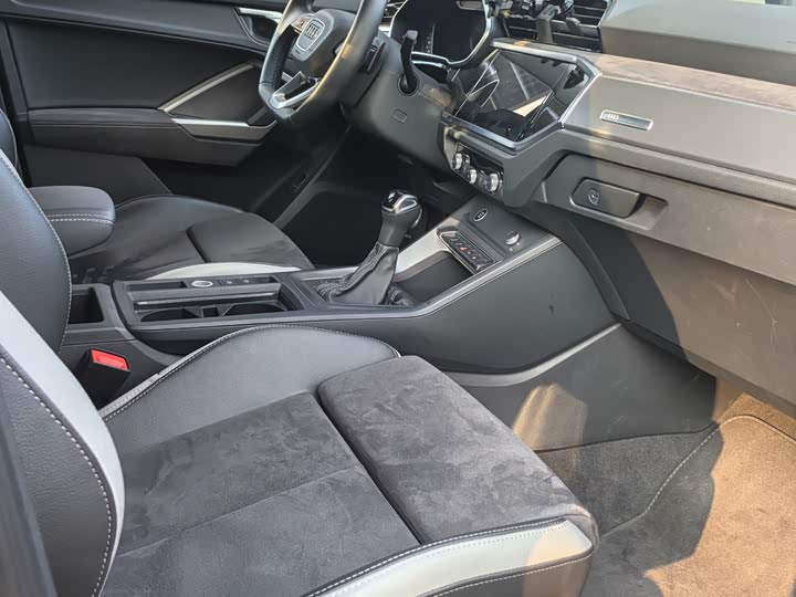 Audi Q3 2024 2024款 35 TFSI 时尚动感型