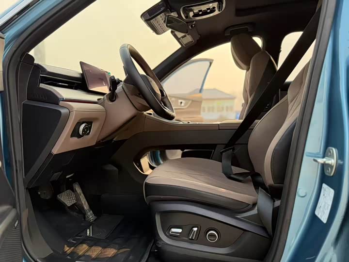 Chery Tiggo 8 Plus C-DM 2025 2025款 1.5T 116km 尊贵型 5座