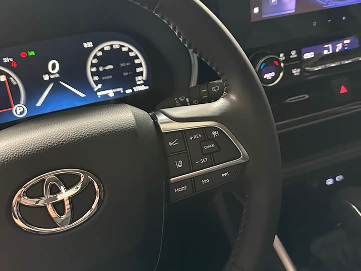 Toyota Highlander 2024 2024款 2.5L智能电混双擎两驱豪华版 7座