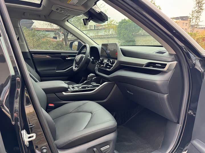 Toyota Highlander 2024 2024款 2.5L智能电混双擎两驱豪华版 7座