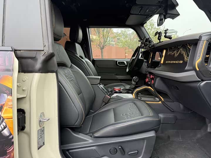 Ford Bronco 2024 2024款 2.3T 荒地