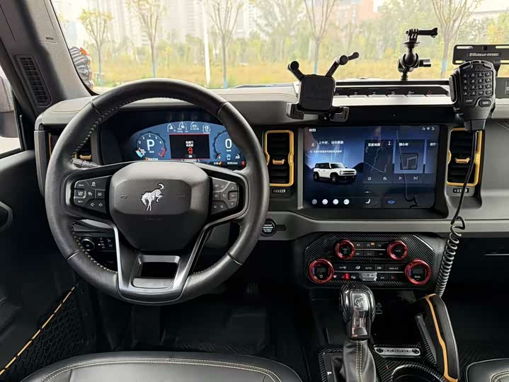 Ford Bronco 2024 2024款 2.3T 荒地