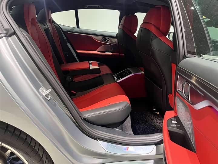 BMW 8 Series 2022 2022款 840i xDrive 四门轿跑车 M运动套装