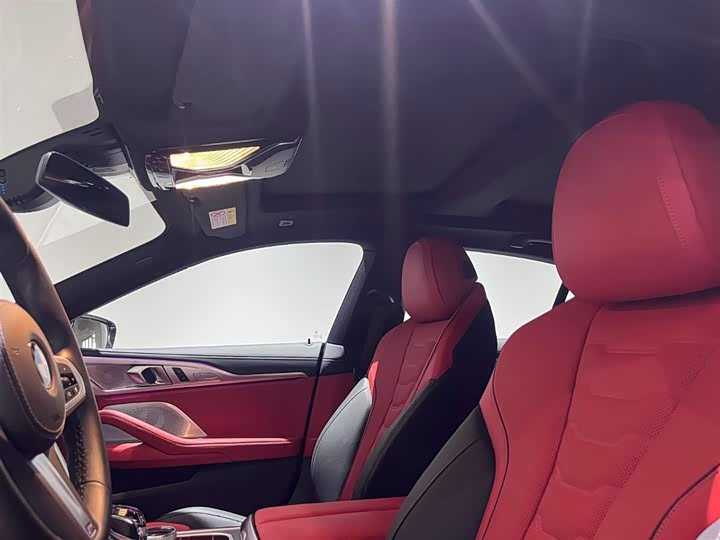 BMW 8 Series 2022 2022款 840i xDrive 四门轿跑车 M运动套装