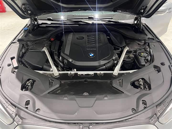 BMW 8 Series 2022 2022款 840i xDrive 四门轿跑车 M运动套装