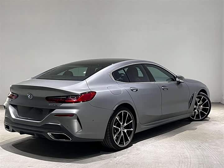 BMW 8 Series 2022 2022款 840i xDrive 四门轿跑车 M运动套装