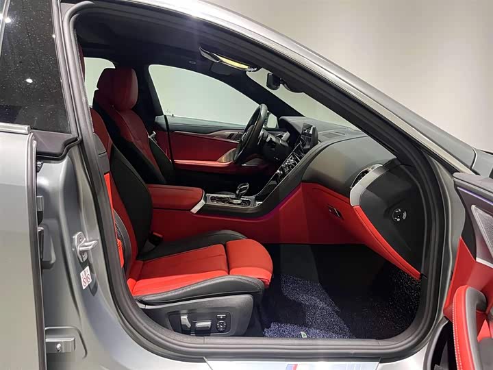 BMW 8 Series 2022 2022款 840i xDrive 四门轿跑车 M运动套装