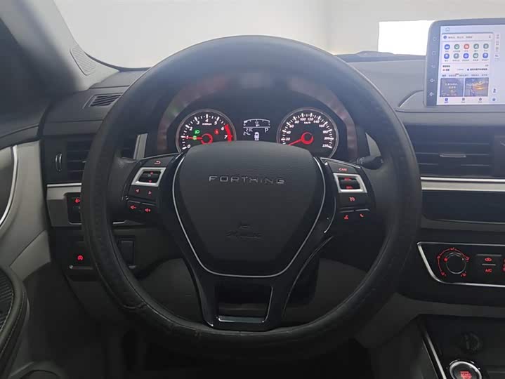 Dongfeng Forthing T5 2023 2023款 马赫版 1.5T DCT迅驰版 七座