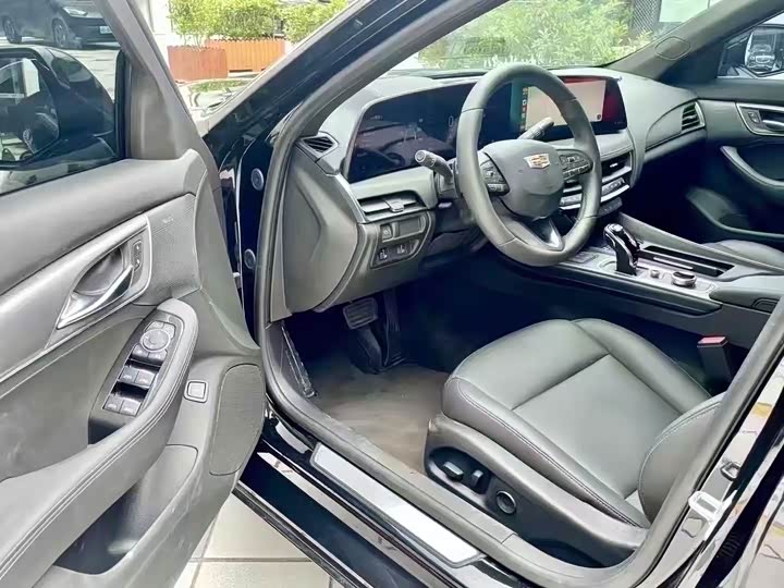 Cadillac CT5 2025 2025款 28T 城市运动版