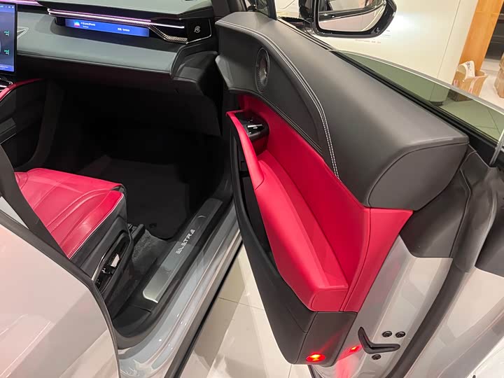 Lotus Eletre 2023 2023款 ELETRE S+