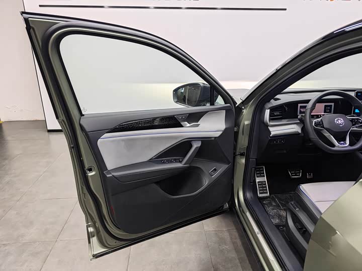 Volkswagen Tayron 2025 2025款 探岳L 380TSI 四驱豪华Easy包