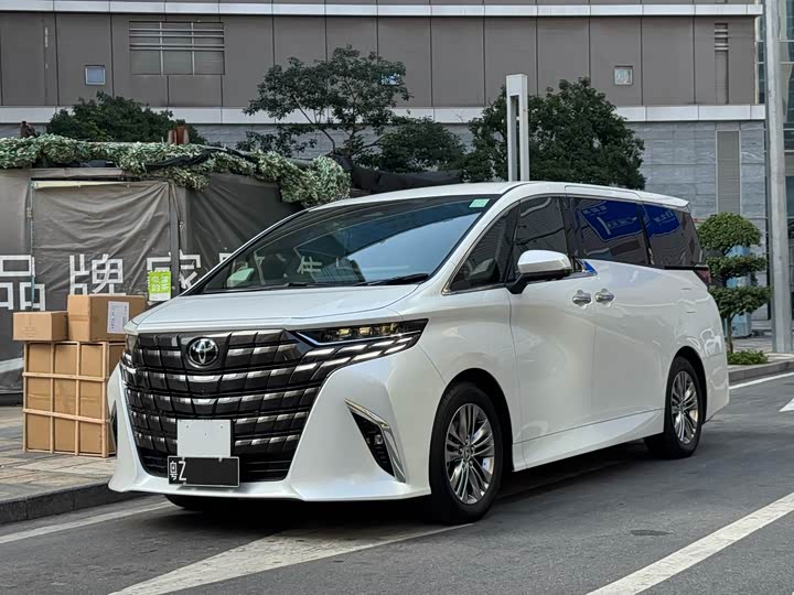 2025 Toyota Alphard