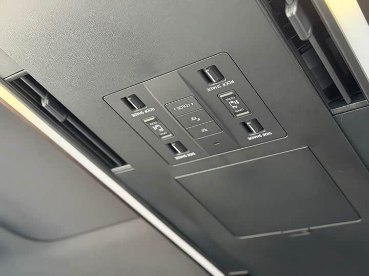 Toyota Alphard 2025 2025款 双擎 2.5L 尊贵黄金版