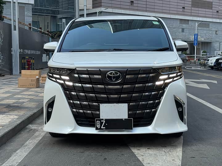 2025 Toyota Alphard