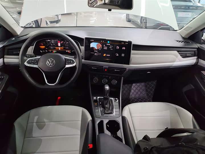 Volkswagen Bora 2025 2025款 200TSI DSG悦行导航版