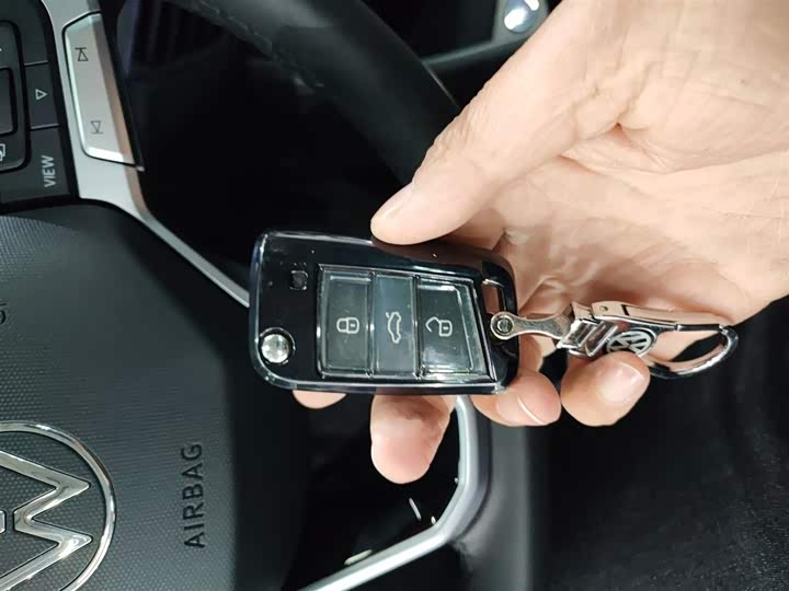 Volkswagen Bora 2025 2025款 200TSI DSG悦行导航版