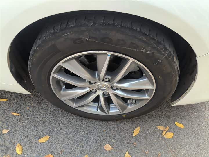 Infiniti Q50L 2021 2021款 2.0T 舒适版