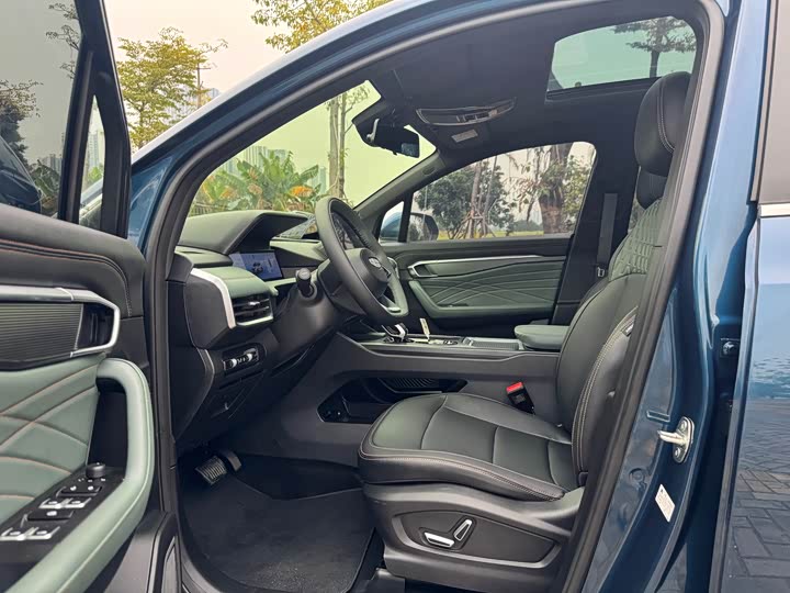 Geely Okavango L 2024 2024款 2.0T DCT尊贵型