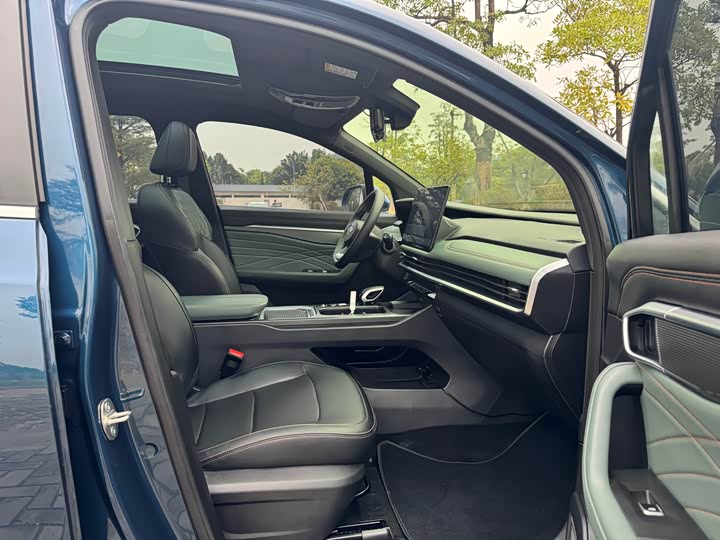 Geely Okavango L 2024 2024款 2.0T DCT尊贵型