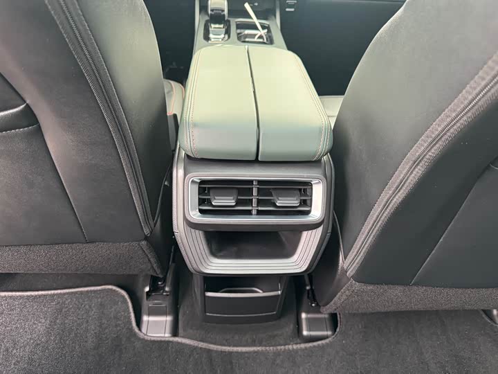 Geely Okavango L 2024 2024款 2.0T DCT尊贵型