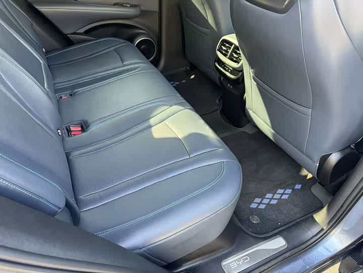 BYD Sea Lion 07 DM-i Hybrid 2025 2025款 150 领航+版