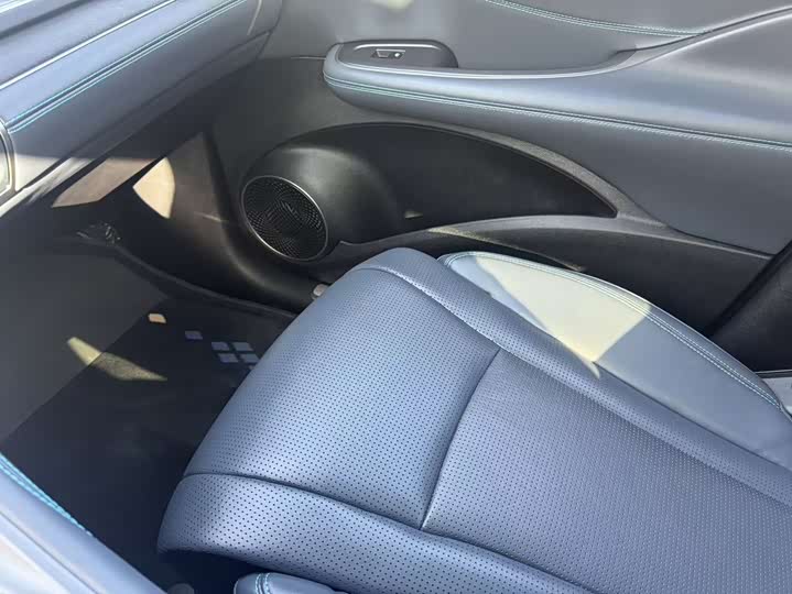 BYD Sea Lion 07 DM-i Hybrid 2025 2025款 150 领航+版