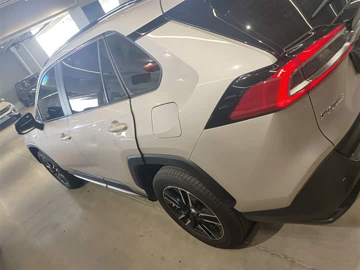 Toyota Wildlander Hybrid 2023 2023款 高性能版 2.5L 两驱劲擎版