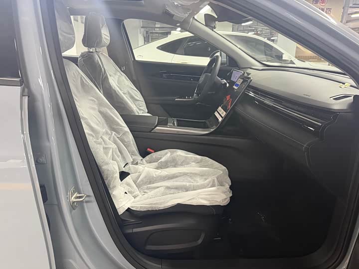 Geely Galaxy L6 2024 2024款 125km PLUS 龙腾版