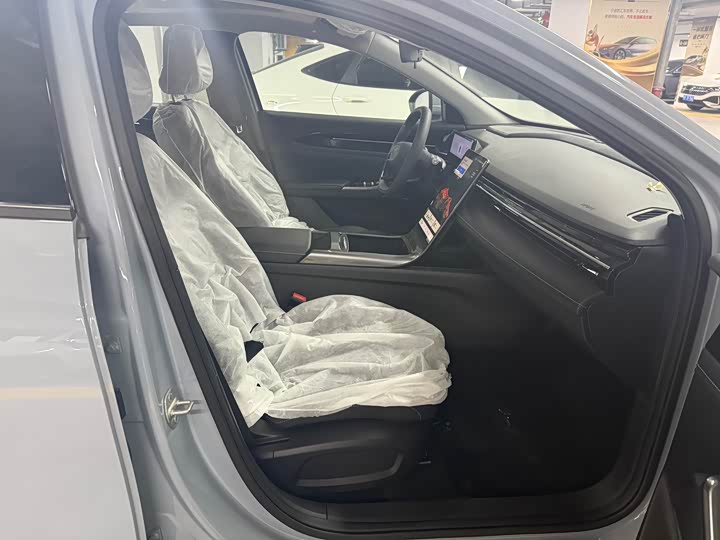 Geely Galaxy L6 2024 2024款 125km PLUS 龙腾版