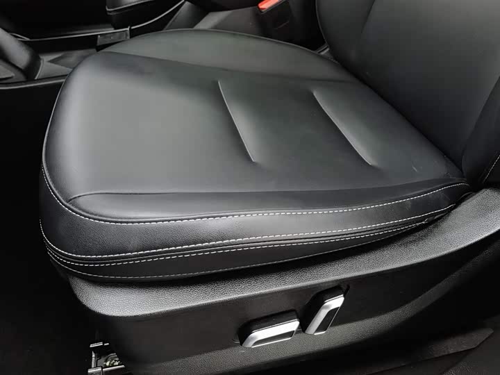 Haval H6 Hybrid 2023 2023款 DHT-PHEV 110KM 悦行版