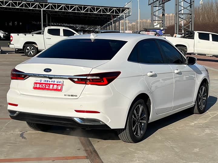 Ford Escort 2021 2021款 1.5L 自动钻石版