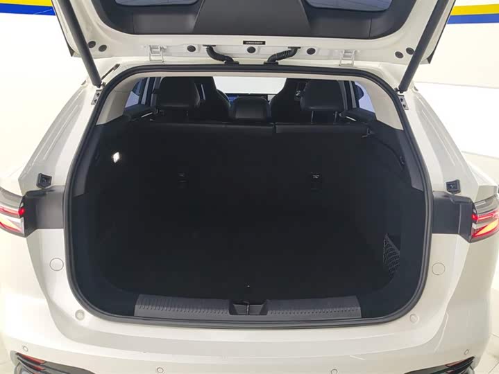 Roewe RX5 2023 2023款 1.5T 尊荣滑屏版