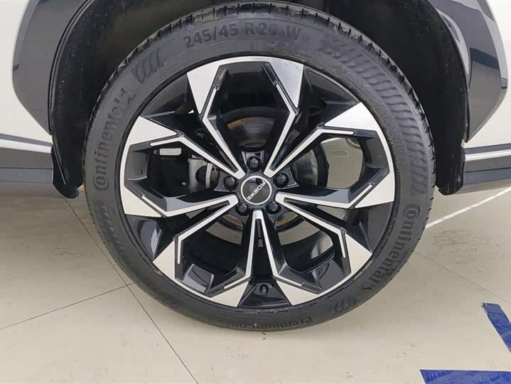 Roewe RX5 2023 2023款 1.5T 尊荣滑屏版