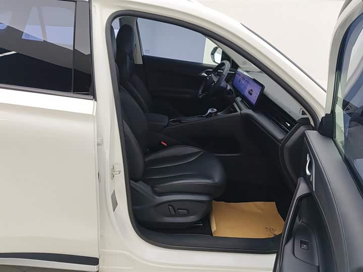 Roewe RX5 2023 2023款 1.5T 尊荣滑屏版