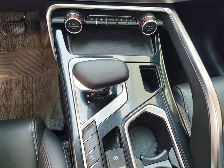 Geely Tugella S 2021 2021款 2.0TD DCT两驱闪电版