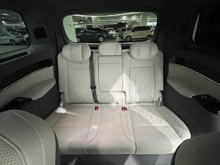 Zeekr 009 2024 2024款 七座过道版四驱 108kWh