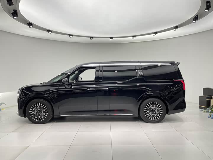 Zeekr 009 2024 2024款 七座过道版四驱 108kWh